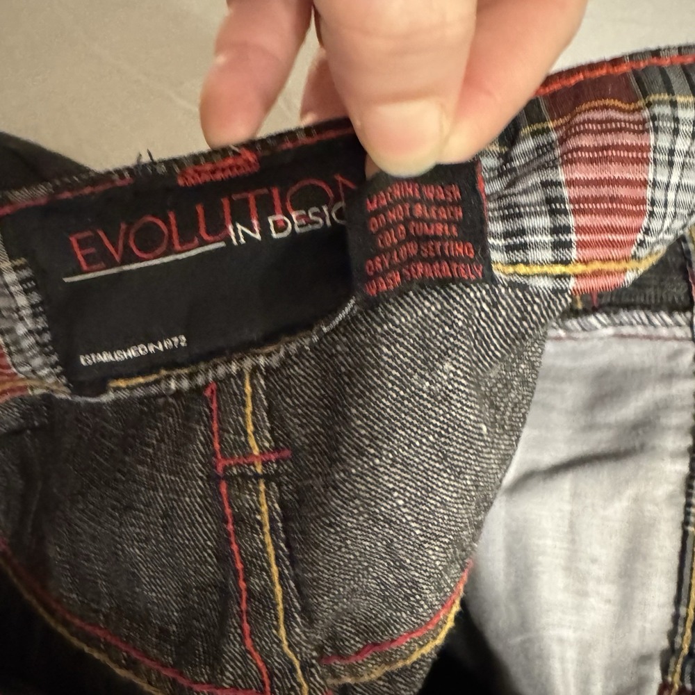 Evolution in Design Men’s Black Jeans with Plaid Pocket Detailed - Picture 6 of 10